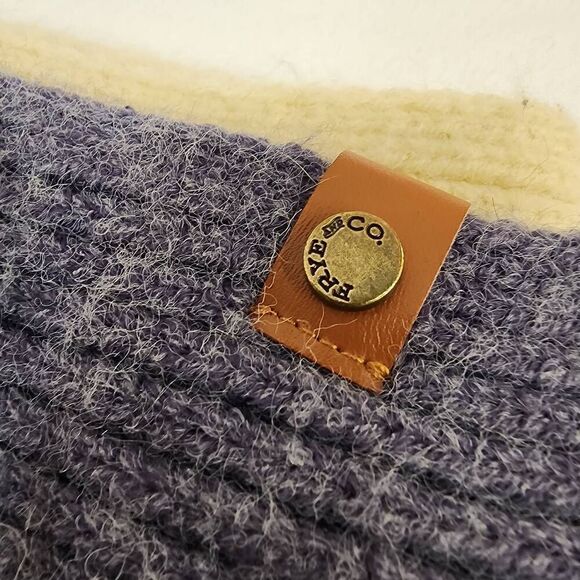 Frye & Co Dip Dye Scarf Wrap Cold Weather Blue Scarf New without tags - Picture 4 of 4